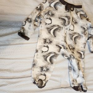 Burts bees baby sleeper